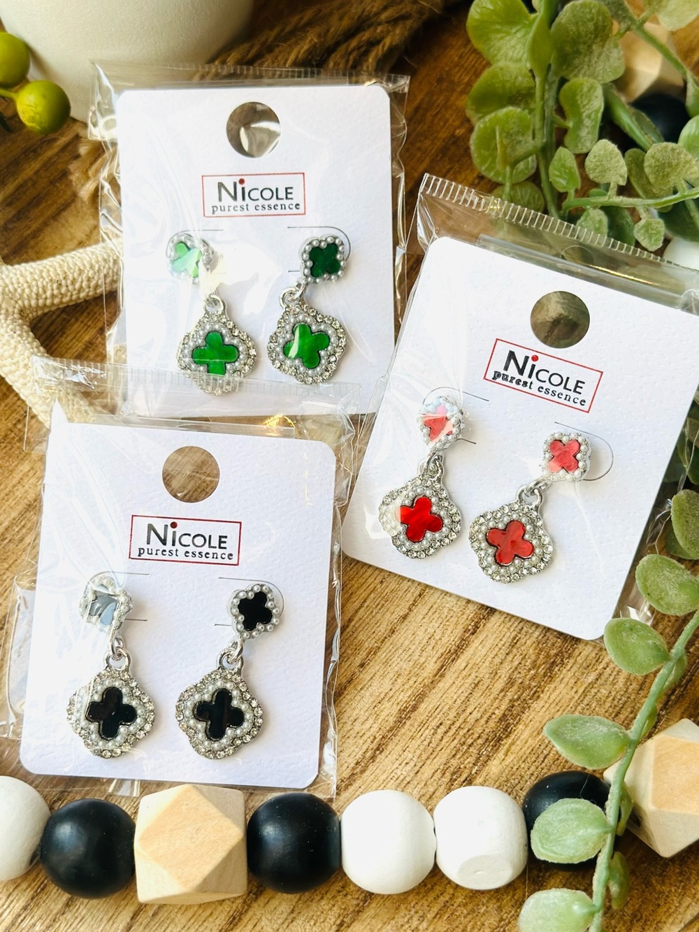 NWT Nicole Clover Silver tone Dangle Earrings 3 Pairs Black Green Red - Picture 5 of 5
